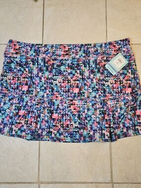 NWTReel Legends Multicolor Geometric Athletic Skort with Black Shorts In Size 3X
